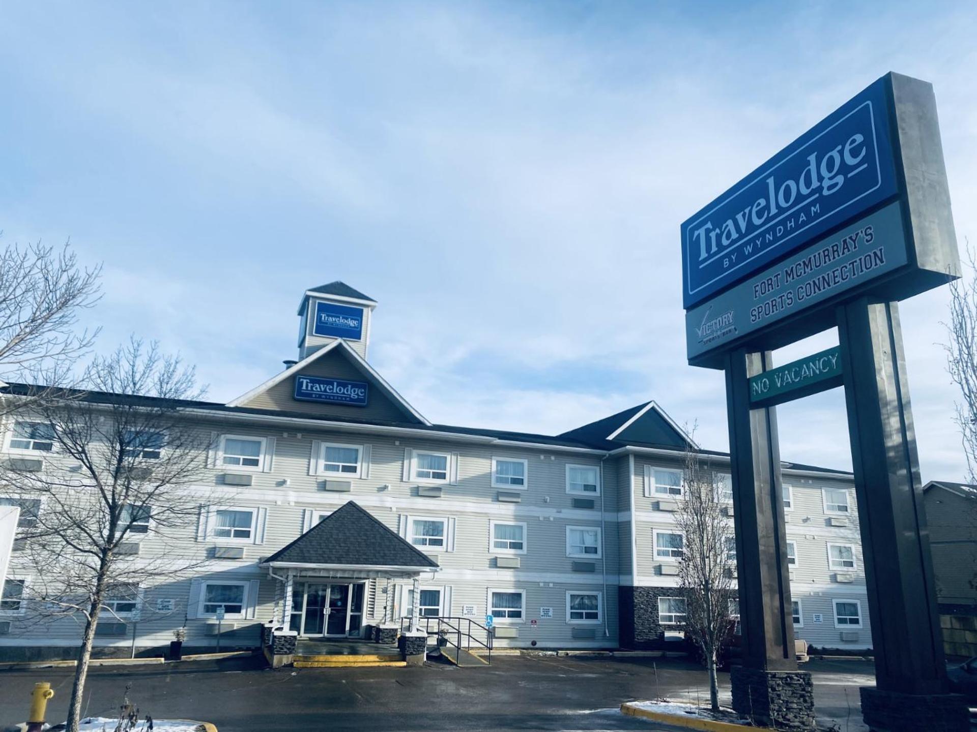 Travelodge By Wyndham Fort Mcmurray Exterior foto